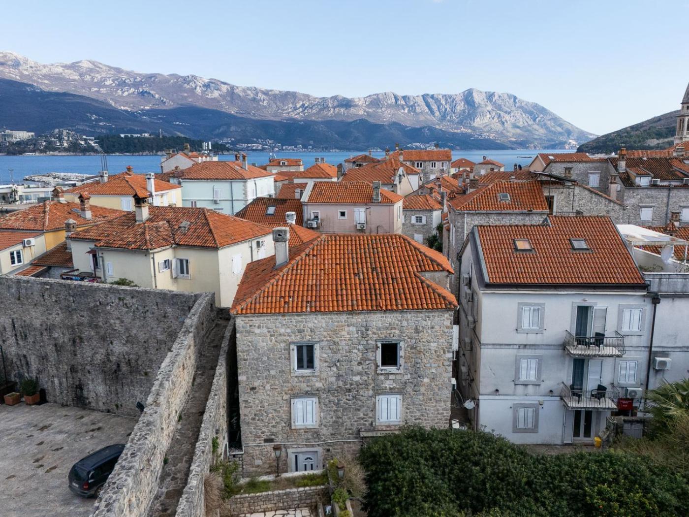 Lux - Bcn Apartment Budva